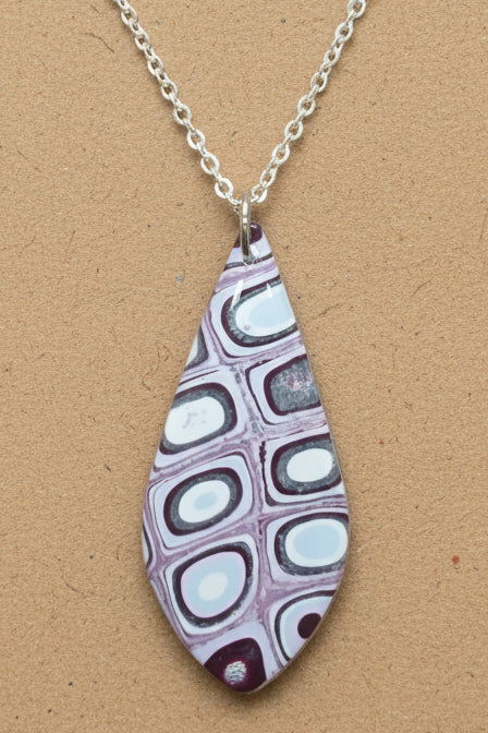 Mauve and Silver Quilt Pattern Necklace with 18" Silver Chain